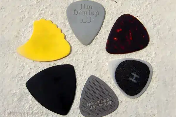 راهنمای انتخاب پیک گیتار