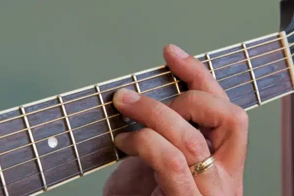 آموزش انگشت‌گذاری گیتار برای مبتدیان