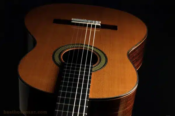 تفاوت گیتارهای ایرانی و خارجی در کیفیت ساخت 5 تفاوت گیتارهای ایرانی و خارجی در کیفیت ساخت