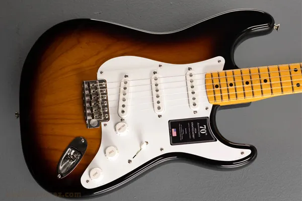 تاریخچه گیتار الکتریک 6 تاریخچه گیتار الکتریک