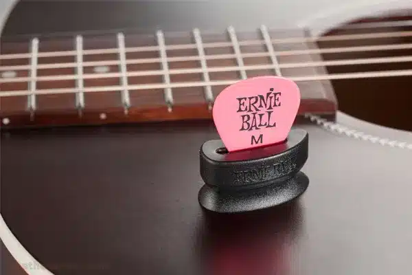 بهترین پیک برای نوازندگی سرعتی گیتار 2 بهترین پیک برای نوازندگی سرعتی